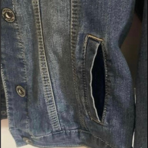 Blue Jean jacket size medium - Picture 4 of 4